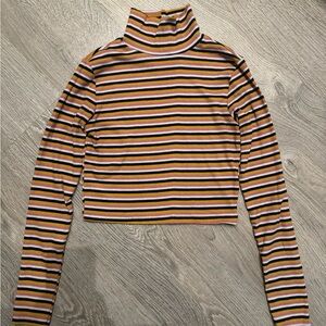 H&M Stripped Long Sleeve Crop Top
